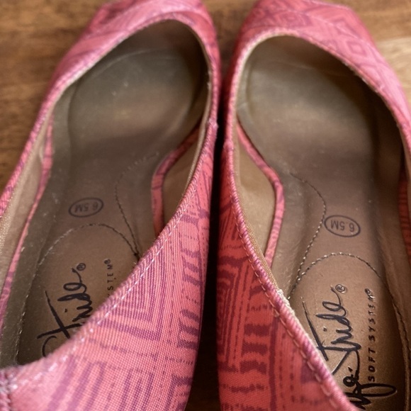 Life Stride Coral Peep Toe Slip On Wedge Fabric Sandals Size 6.5 - Picture 10 of 13